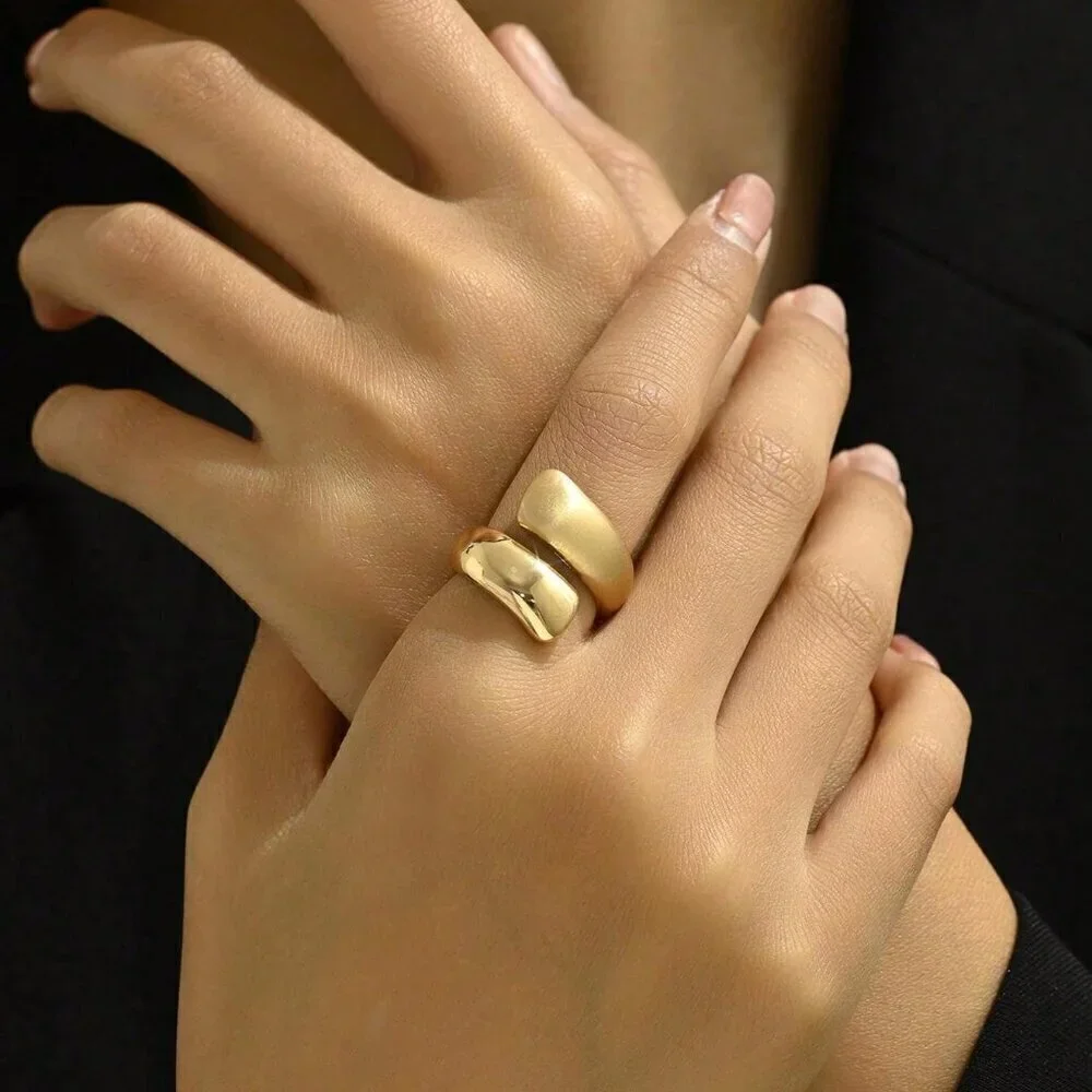 Gold-Colored Preppy Women's High-End Metal Open Bangle Bracelet